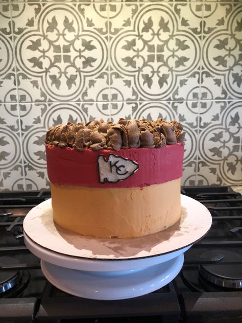 Patrick Mahomes Cake, Mahomes Cake, Bowl Ideas, Bowl Recipes, Patrick Mahomes, Kc Chiefs, Mini Cake, Super Bowl Food, Kansas City Chiefs