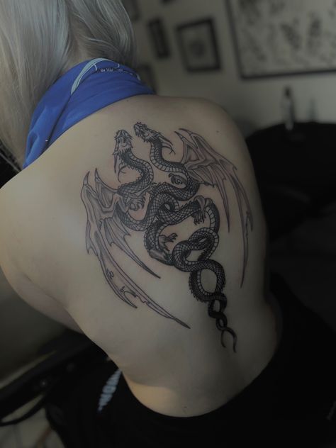 #tattoo #spinetattoosforwomen #dragon Wyvern Back Tattoo, Two Headed Dragon Tattoo, Two Dragons Intertwined Tattoo, Spine Tattoos Dragon, Twin Dragon Tattoo, Dragon Skeleton Tattoo, Big Leg Tattoos, Big Tattoos For Women, Dragon Tattoo With Wings