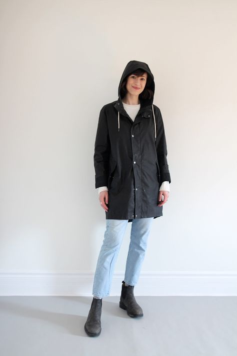 SPRING RAIN - Style Bee Black Rain Coat Outfit, Black Raincoat Outfit, Black Rain Coat, Ootd Simple, Raincoat Outfit, Black Raincoat, Black Rain Jacket, All Weather Boots, Black Rain