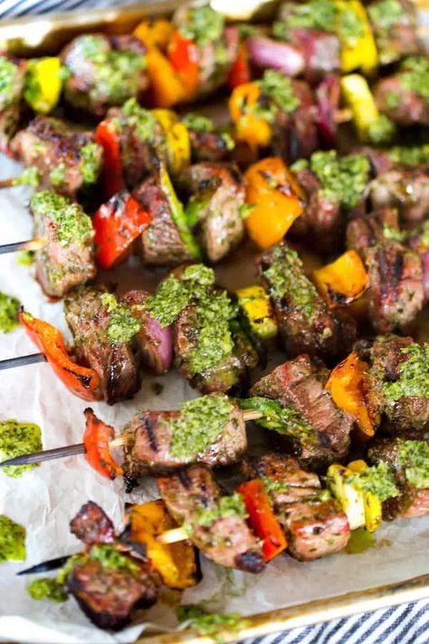 Boat Meals, Grill Skewers, Chimichurri Steak, Barbecue Recipe, Beef Entrees, Feasting At Home, Vegetable Kabobs, Fruit Kebabs, Grilled Foods