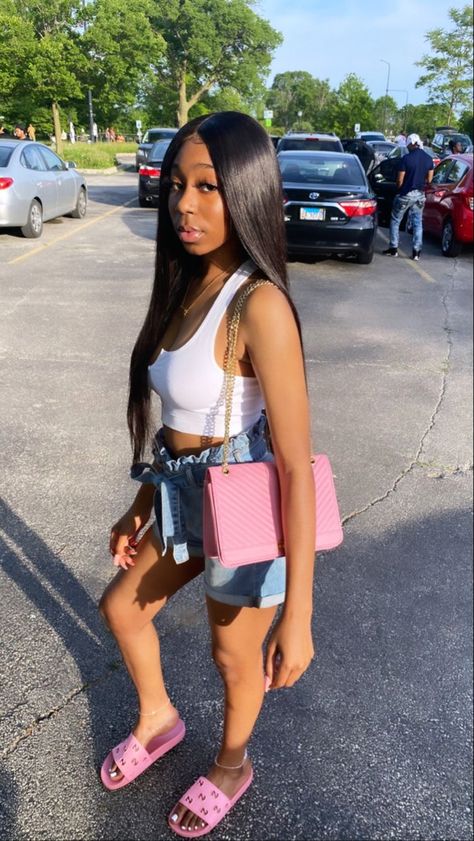 Outfits With Pink Sandals, Outfit Black Women, Slides Outfit, Boujee Outfits, Swag Outfits For Girls, Chill Outfits, Girls Summer Outfits, Cute Swag Outfits