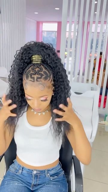 Lillys Hair Extensions on Instagram: "Curly drawstring ponytail Ksh 2500 Hair styling @lillyshairandbeautyparlour SHOP LOCATION 📍 Moi Avenue Sasa Mall, 1st Floor Shop A4 CUSTOMER CARE LINE ☎️ Text/Call/WhatsApp 0717063128 OPENING HOURS ⏰ Monday to Saturday 8:00 AM TO 7:00 PM We deliver countrywide. #quickhairfix #nobadhairday #hairgoalsachieved #hairponytails #affordablewigs #pineapplewigs#semihumanwigs#ponytail#hairproducts#goodhairdayeveryday" Cornrows With Curly Ponytail, Jerry Curl Ponytail Weave, Crochet High Ponytail Hairstyle, Braided Up Ponytail With Curls, Feed In Ponytail With Curly Hair, Hair Braided Into Ponytail, Two Curly Ponytails With Weave, Braids With Curly Ponytail, Cornrow Ponytail With Bangs