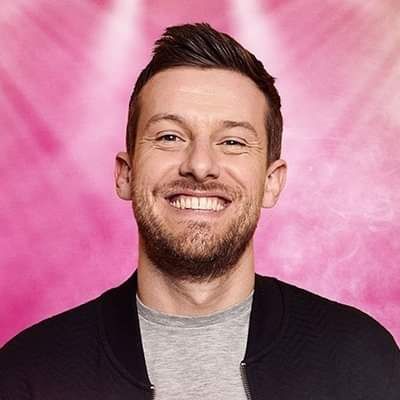 Chris Ramsey Biography, Net Worth, Age, Height, Wife, Children. Christopher Ramsey is a British actor, comedian, and television presenter. After playing Jack in the film Hebburn, Ramsey began presenting shows such as I’m A Celebrity: Extra Camp, Virtually Famous, and Stand Up Central. Many people have been inquiring about Chris Ramsey and conducting various internet […] Chris Ramsey, Mock The Week, South Tyneside, John Bishop, Edinburgh Festival, Bbc Tv Series, Solo Performance, Young Celebrities, Wife And Kids