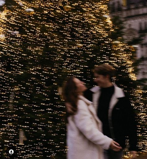 Christmas Romance Aesthetic, Christmas Aesthetic Couple, Nyc Christmas Aesthetic, Romance Aesthetic, This Kind Of Love, Christmas Romance, Nyc Christmas, Christmas Shoot, Christmas Photoshoot