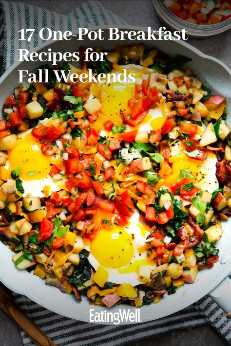 These healthy breakfast recipes embrace our favorite fall flavors, from pumpkin and apple to spinach and broccoli. Plus, they only require one pot or pan to make, so prepping and cleaning will be a breeze. Recipes like our Broccoli Parmesan Cheese Omelet and Apple Dutch Baby Pancake are perfect morning meals for this weekend. #breakfast#healthybreakfast#breakfastideas#brunchideas#healthybreakfastrecipes#healthyrecipes Fall Breakfast Meal Prep, Healthy Sunday Breakfast, Savory Fall Breakfast, Fall Breakfast Ideas Savory, Autumn Recipes Breakfast, Fall Breakfast Casserole, Fall Breakfast Ideas Healthy, Healthy Fall Breakfast Recipes, Fall Breakfast Recipes