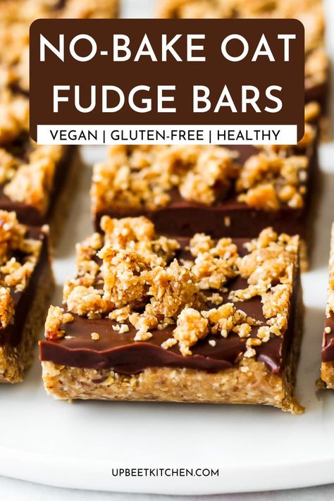 These bars have a date-nut-oat crust and a coconut milk-chocolate "fudge"layer for a great vegan no-bake copycat of oat fudge bars. Fudge Oat Bars, Oat Fudge Bars, Oat Fudge, Chocolate Peanut Butter Fudge, Fudge Bars, Gluten Free Peanut Butter, Vegan Brunch, Chocolate Oats, Gluten Free Brownies