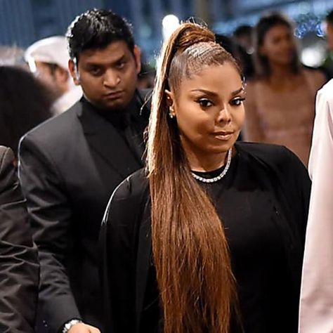 [Photos] Janet Jackson's Daughter Has grown Up - See How She Looks Today Janet Jackson Daughter, Janet Jackson, Fashion World, How To Pose, Grown Up, Creative Director, Photography Poses, Growing Up, Looks Great