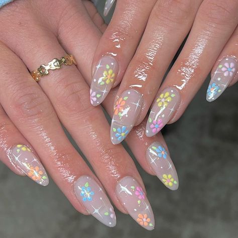 Medium Stiletto Nails Designs, Garden Party Nails, Stiletto Nails Designs Summer, Medium Stiletto Nails, Medium Stiletto, Cute Summer Nail Designs, Summer Nail Designs, Spring Acrylic Nails, Summer Manicure