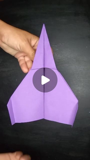 Good Paper Airplanes, Paper Crafts Aeroplane, Demon Paper Plane, Paper Plane Ideas, Cool Paper Planes, How To Make A Paper Airplane Fly Far, How To Make Airplane Paper, Paper Plane Craft, Origami Paper Airplane