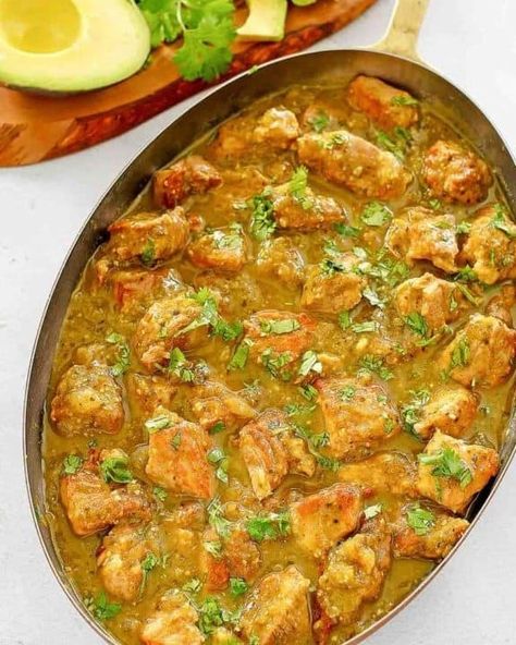 Easy Mexican Recipes - CopyKat Recipes Pork With Salsa Verde, Chili Verde Pork Authentic, Best Chili Verde Recipe, Pork Mexican, Green Chile Casserole, Pork Green Chili, Chile Verde Recipe, Pork Verde, Chile Verde Pork