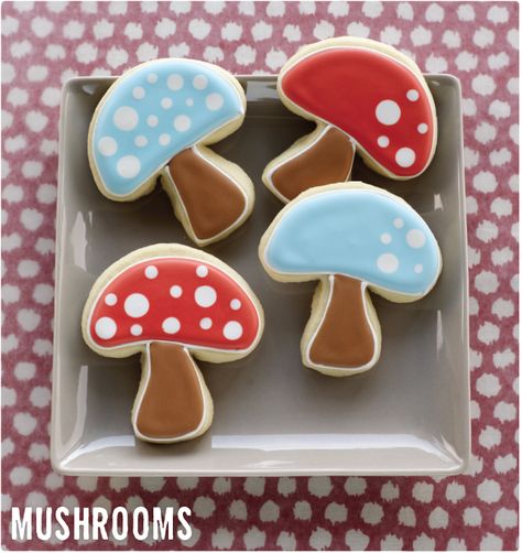 Mushroom Sugar Cookies, Cookies 2023, Autumn Cookies, Fall Decorated Cookies, Cookies Decoration, Mushroom Cookies, Enchanted Forest Party, Eat Me Drink Me, Amazing Cookies