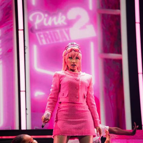 #GAGCITYNEWARK 🫶🏽😅🩷🙏🏽👩🏼‍🎤 until next time 🛸🏙️✈️ | Instagram Nicki Minaj Tour, Harajuku Barbie, Nicki Minaj Wallpaper, Nicki Minaj Pink Friday, Nicki Minaj Pictures, Until Next Time, Pink Friday, Doja Cat, Nicki Minaj