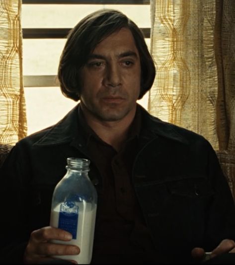 Anton Chigurh Pfp, Anton Chigurh, Whatever Happens Happens, Shortish Hair, Javier Bardem, Story Arc, Better Call Saul, Film Art, Action Film