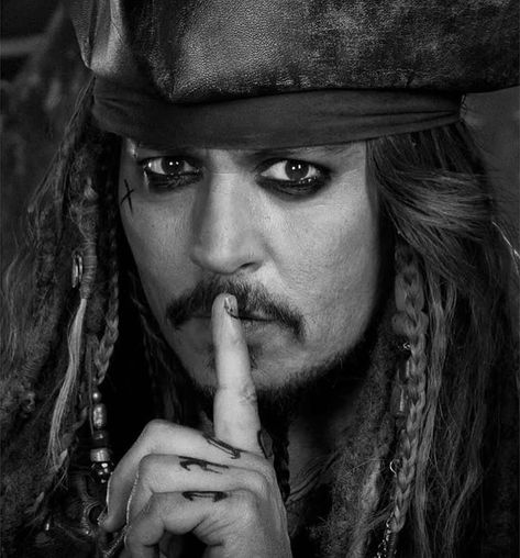 3,176 Likes, 42 Comments - Depphead🎬❤️ (@jdepplove) on Instagram: “🖤🖤🖤 Silence  Exile  Cunning 🖤🖤🖤 #proudofjohnnydepp #wearewithyoujohnnydepp #depphead #johnnydepp…” Captian Jack Sparrow, Jake Sparrow, Pirate Ship Tattoos, Jack Sparrow Wallpaper, Johnny Depp Funny, Johnny Depp Wallpaper, Johnny Depp Characters, Kaptan Jack Sparrow, Young Johnny Depp