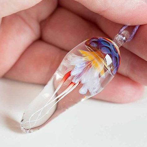 Glass Jellyfish, Jellyfish Necklace, Jellyfish Aquarium, Jellyfish Pendant, Lampwork Jewelry, Heady Glass, Beaded Animals, Necklace Unique, Clay Charms