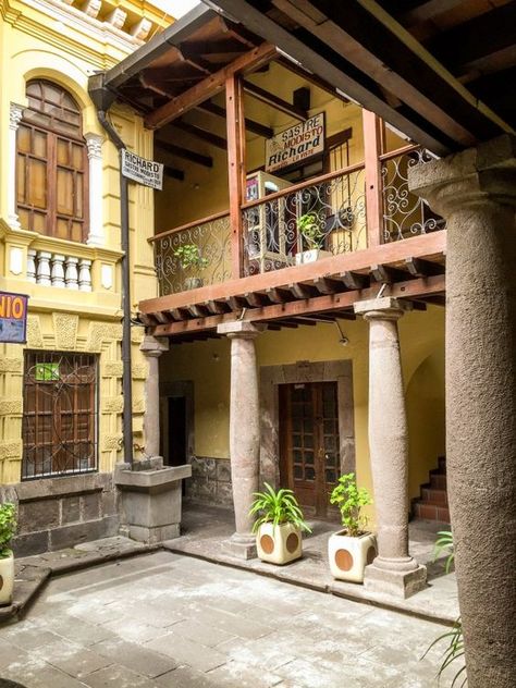 Small Courtyard, Small Courtyards, Quito Ecuador, Quito, Art Poses, The Capital, House 2, Capital City, Ecuador