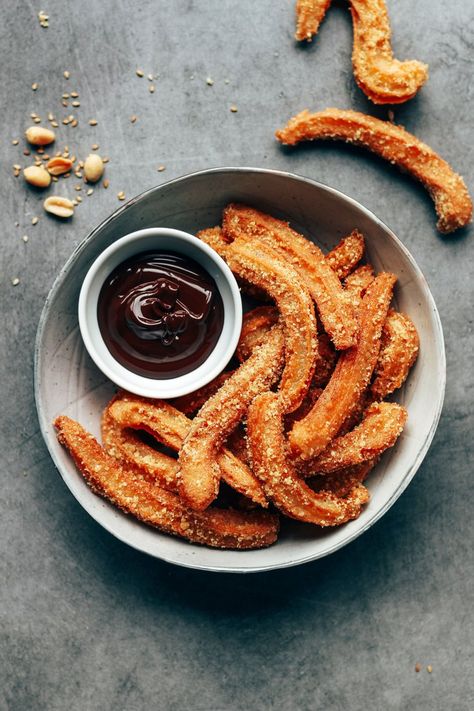 Churros Photography, Gluten Free Churros, Vegan Bakery, Delicious Gluten Free Recipes, Vegan Gluten Free Recipes, Vegan Baking, Vegan Snacks, Sweets Desserts, Sin Gluten