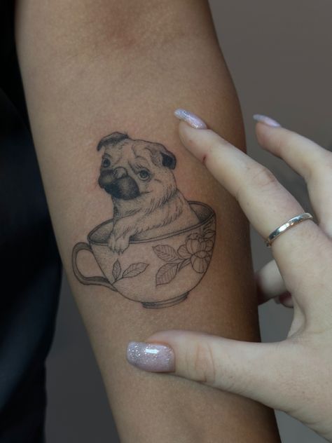 Собака тату dog tattoo pug Pug Ears Tattoo, Ears Tattoo, Pug Tattoo, Pig Drawing, Dog Tattoo, Pug Lover, Pug Love, Hair Clothes, Fine Line Tattoos