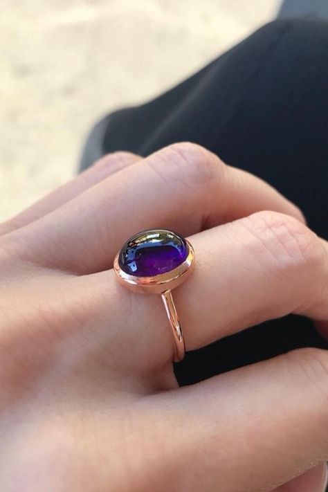 Pearl Ring Design, Simplistic Jewelry, Amethyst Rings, Cats Eye Ring, Jewellery Design Sketches, Purple Gems, Hand Pictures, Emerald Cut Rings, Gold Rings Fashion