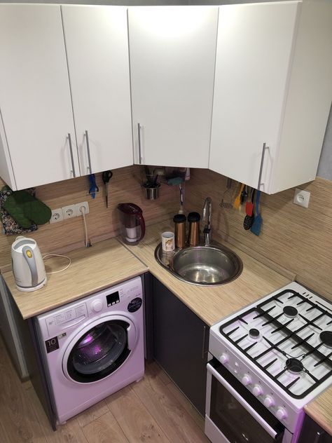 Banquette seating in kitchen