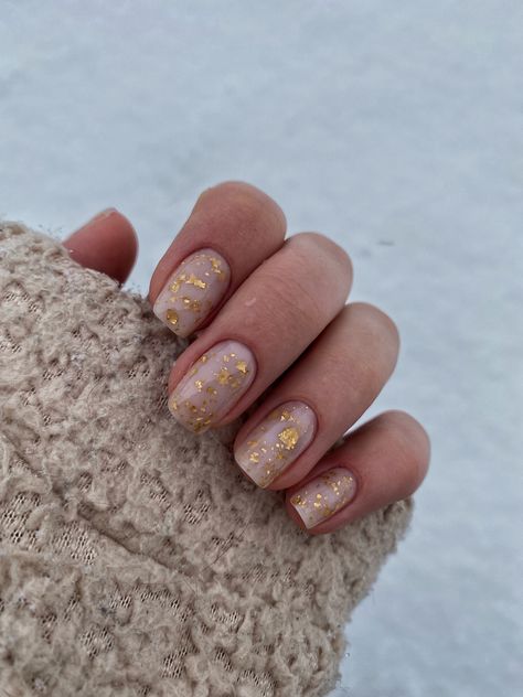 New Year Short Nails Design, Manicure New Year, New Year Manicure, Nails Leopard, New Years Nails, Color For Nails, Confetti Nails, Purple Acrylic Nails, Minimal Nails