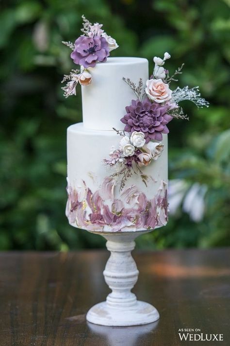 WedLuxe – Eclectic Boho | Photography By: Krista Fox Photography Follow @WedLuxe for more wedding inspiration! Super Torte, Purple Wedding Cake, Boho Photography, Fox Photography, Purple Wedding Cakes, Eclectic Boho, Cake Trends, Elegant Cakes, Wedding Cake Inspiration