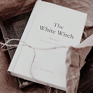 White Witchcraft Aesthetic, Blonde Witch Aesthetic, White Magic Aesthetic, White Witch Aesthetic, The White Witch, White Witch, Magic Aesthetic, Witch Magic, White Magic