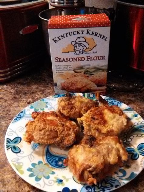 Kentucky Kernel Fried Chicken Kentucky Kernel Seasoned Flour Recipe, Seasoned Flour Recipe, Kentucky Recipes, Recipe For Kentucky Fried Chicken, Florida Night, Good Fried Chicken, Fried Chicken Legs, Pan Fried Chicken, Kentucky Fried