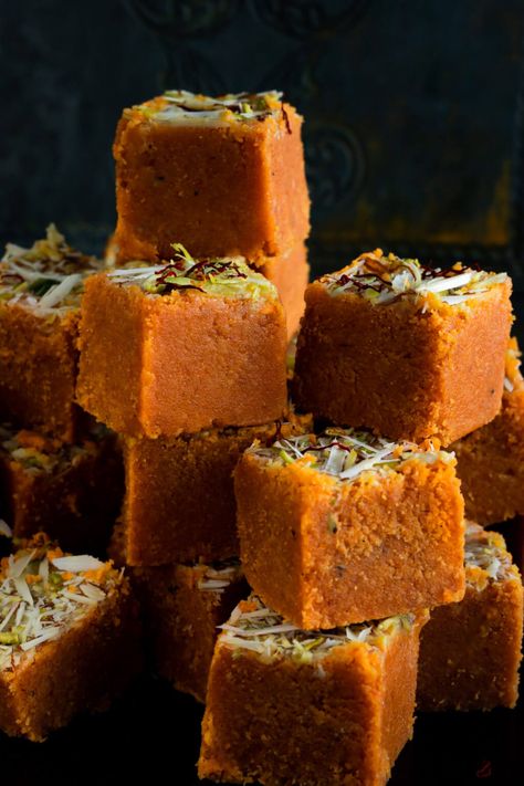 Mohanthal and Dhilo Mohanthal Sweets For Diwali, Eggless Tiramisu Recipe, Chocolate Burfi, Milk Toffee, Peda Recipe, Indian Mithai, Easy Indian Dessert, Burfi Recipe, Orange Food Coloring