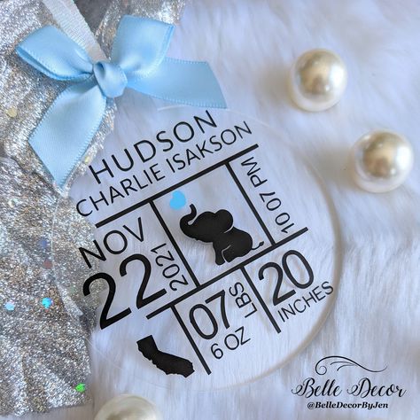 Cricut Baby First Christmas Ornament, Cricut First Christmas Ornament, Diy Baby’s First Christmas Ornament, First Christmas Ornament Diy, My First Christmas Ornament, Personalised Baby Gifts, Cricut Christmas Ideas, Baby Christmas Ornaments, Babys First Christmas