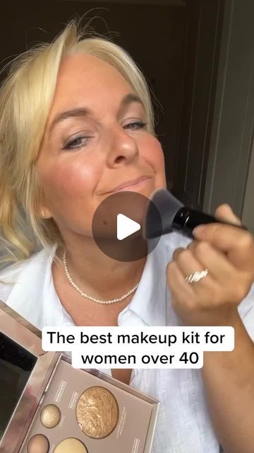 Joanna McNeish on Instagram: "Laura Geller Beauty is FINALLY available here in the UK, and I'm celebrating by using this Baked Starter Kit in today's GRWM.  This makeup is so lovely and weightless. Plus, I love how easy it is to get a glowing look!" How To Apply Laura Geller Makeup, Laura Geller Makeup Tutorial, Baking Makeup, Laura Geller Makeup, Makeup Tutorial Video, Laura Geller, Makeup Kit, Eye Makeup Tutorial, Starter Kit