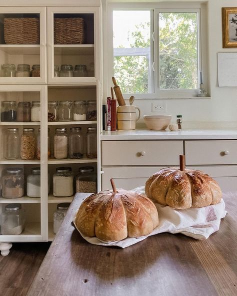 Homemaker Aesthetic, Scroll Stoppers, Bakers Kitchen, Liz Marie, Liz Marie Blog, Kitchen Farmhouse, Slow Living, Little House, My Dream Home