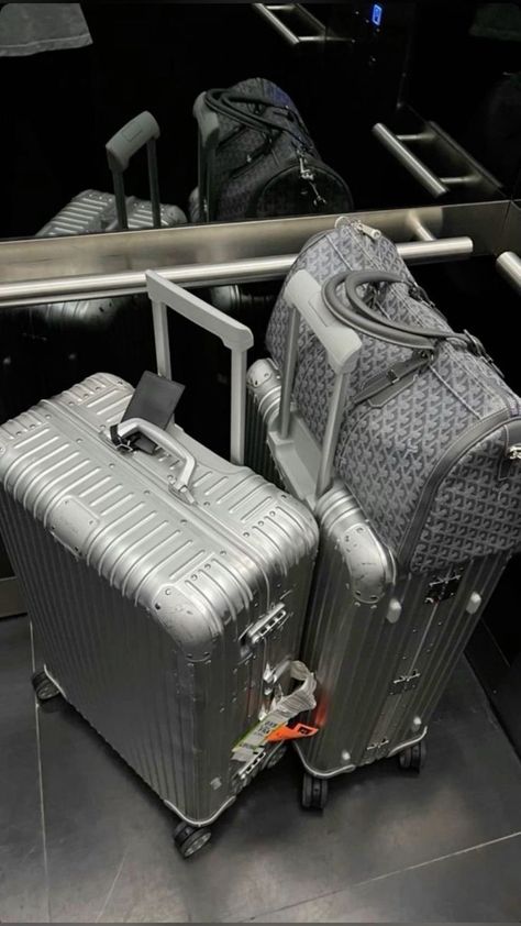 Airport Aesthetic, Luxury Lifestyle Fashion, Goyard Bag, Luxury Lifestyle Dreams, Future Lifestyle, Rich Life, Foto Ideas Instagram, Dream Lifestyle, Ski Trip