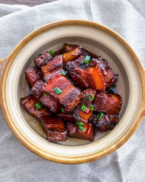 Braised Pork Belly Recipes, Red Braised Pork, Braised Pork Belly, Pork Belly Recipes, Nice Food, Easy Asian, Easy Asian Recipes, Braised Pork, Star Anise