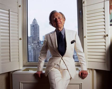 Who is Tom Wolfe - Tom Wolfe, Journalism Legend, Has Died at 87 Michael Lewis, Tom Wolfe, John Mcenroe, Beat Generation, Homburg, Jack Kerouac, White Suit, Tailored Coat, Stylish Couple