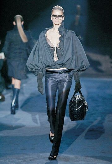 Tom Ford Fashion, Tom Ford For Gucci, Gucci By Tom Ford, Tom Ford Gucci, Gucci Runway, Spring 2015 Fashion, 80's Fashion, Black Book, Gucci Gucci