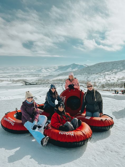 Snow Tubing Pictures, Snow Tubing Aesthetic, Tubing Pictures, Tubing Snow, Big Bear Trip, Snow Sledding, Ski Weekend, 22nd Bday, Snow Party