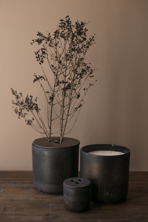 Black Ceramic Candle, Ceramics Candle, Ceramic Candle Jar, Candle Packaging Design, Plant Friends, Cement Candle, Porcelain Candle, Pottery Candle, Candle Packaging