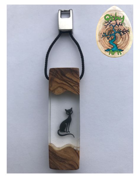 Crystal Clear Epoxy Resin, Wood Jewelery, Wood Resin Jewelry, Wood Epoxy, Wood Keychain, Resin Jewelry Diy, Clear Epoxy Resin, Diy Epoxy, Cat Keychain