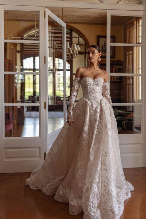 wedding dress chrysanthe Khaki Wedding Dress, Fairytale Outfits, Khaki Wedding, Italy Wedding Dress, Boho Wedding Gowns, Dream Wedding Decorations, Indian Bridal Dress, Wedding Hair Inspiration, Dream Wedding Ideas Dresses