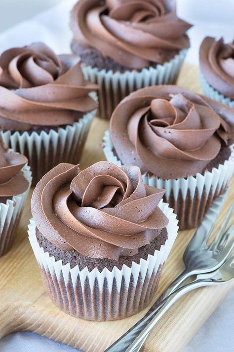 Icing Recipe Chocolate, Dairy Free Icing Recipe, Vegan Chocolate Icing, Vegan Chocolate Buttercream, Dairy Free Icing, Soy Free Desserts, Dairy Free Buttercream, Vegan Bakes, Resep Vegan