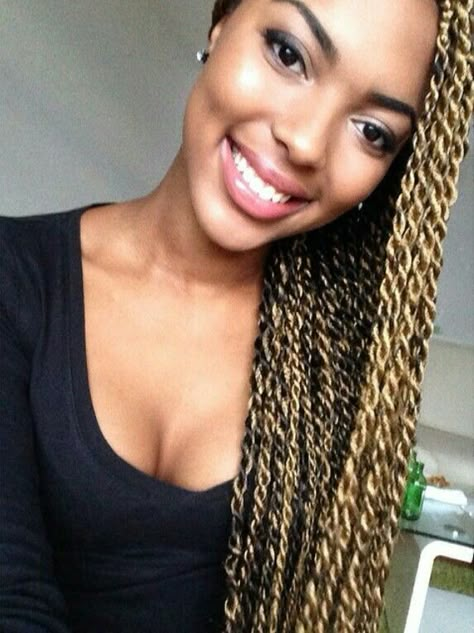 Blonde Senegalese Twists Sengelese Twist With Color, Blonde Senegalese Twist Black Women, Blonde Senegalese Twist, Sengelese Twist, Senegalese Twist Hairstyles, Vacation Hairstyles, Blonde Braids, Twist Braid Hairstyles, Braids With Weave