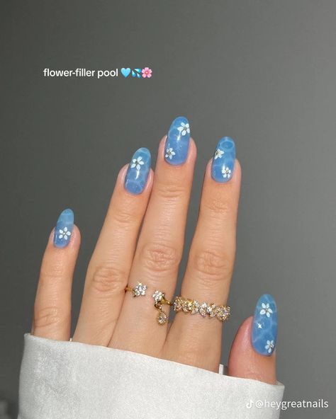 Summer Pool Nails, Pool Water Nails Design, Summer Water Nails, Blue Milky Nails, Pool Nails Designs, Pool Water Nails, Blue Water Nails, Water Effect Nails, Pool Nail Art