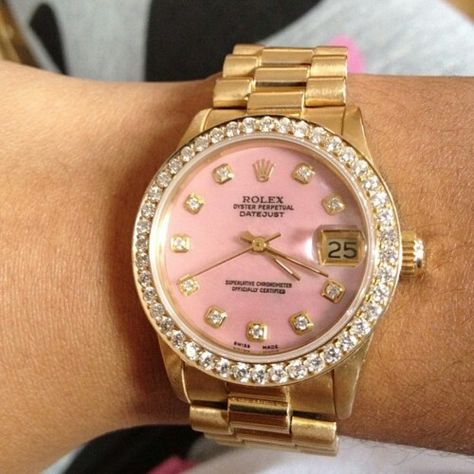 Whats the time? Gold Rolex, Rolex Oyster Perpetual, Everything Pink, Arm Candy, Girly Girl, Bling Bling, Rolex Watches, Gold Watch, Passion For Fashion