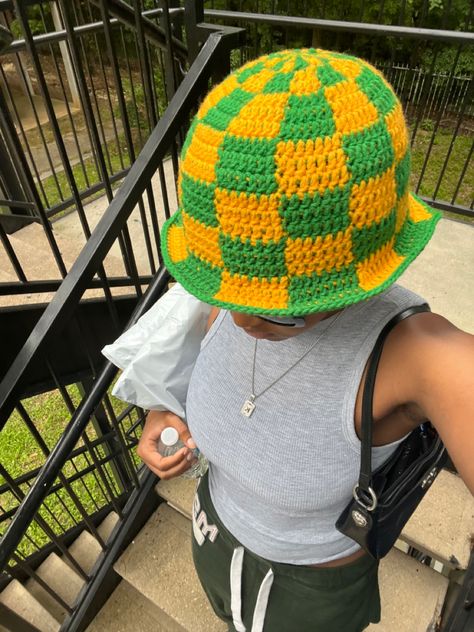 spring summer crochet bucket hat ruffle floppy brim fashion outfit inspo accessories beanies knit yarn diy crafts cat hat striped checkered multicolor Crochet Lifestyle, Checkered Bucket Hat, Crochet Checkered, Ruffle Hat, Crochet Pieces, Green Crochet, Crochet Clothing And Accessories, Crochet Inspo, Crochet Clothing