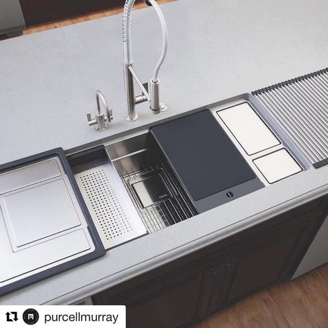 Grohe Franke Steamist Reps on Instagram: “This is the very functional Franke Chef Center. All of the accessories come standard with this sink to make for easy entertaining,…” Best Sinks For Kitchen, Sinks For Kitchen, Kohler Kitchen Sinks, Kohler Kitchen Sink, Island Interior, Franke Kitchen, Kitchen Work Station, Sink Organization, Workstation Sink