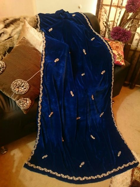 Traditional Dupattas, Red Velvet Shawl, Pakistani Kurta Designs, Velvet Shawls, Blue Velvet Gown, Designer Dupatta, Designer Shawl, Designer Bridal Lehenga Choli, Velvet Design