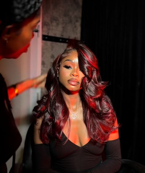 Red Peekaboo Quick Weave, 18th Birthday Hair Ideas, Black Sew In With Red Highlights, Black Wig Red Highlights, Fall Hairstyles Black Women, Black And Red Highlights, Red Highlights On Dark Hair, Black Hair Quick Weave, Red Sew In