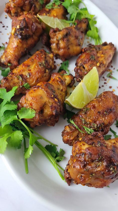 Cilantro Lime Wings, Lime Pepper Wings, Cilantro Lime Chicken Wings, Emma Food, Lime Wings, Lime Chicken Wings, Wing Flavors, Actifry Recipes, Chicken Wings Recipes