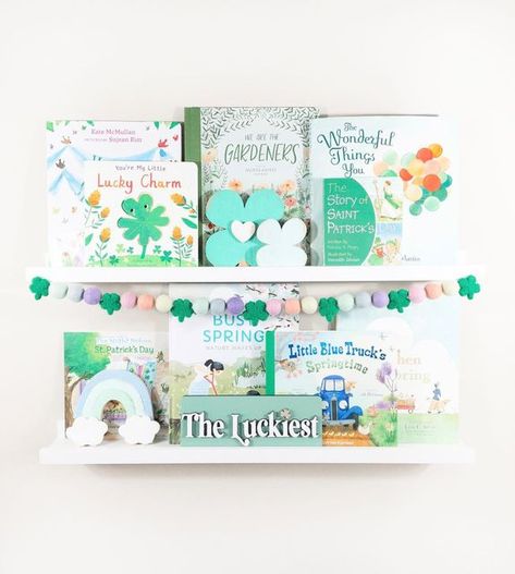 Megan | Alabama on Instagram: "Spring / St. Paddy’s Day book nook! I loved putting together these shelves with some of my favorite small shop decor! Head to my “Kids Books” highlight for all of our spring and St. Patrick’s Day kids books 📚 @oak.and.co - wood shelfie shamrocks and rainbow @forrestandmeadow - felt shamrock garland @littlelulubeeshop - wooden “The Luckiest” shelfie sign All books are from @amazon and @target. . . . . . . . . . . . . #booksforkids #kidsbook #childrensbooks #stpat Holiday Bookshelves, Shamrock Garland, Bookshelves Kids, Shop Decor, Spring Holidays, Book Nook, St Paddy, Kids Books, Luck Of The Irish